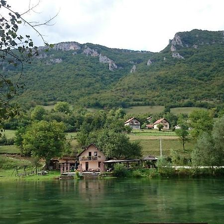 Bed And Breakfast Family Djukic Sipovo Buitenkant foto