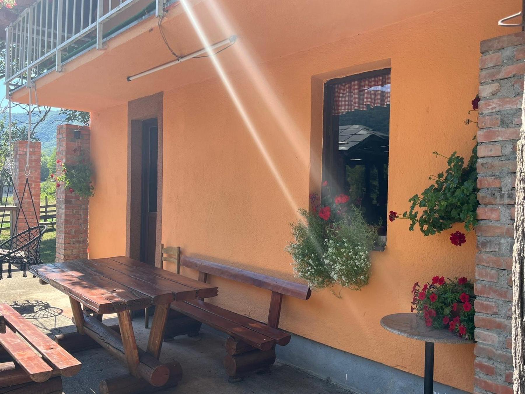Bed And Breakfast Family Djukic Sipovo Buitenkant foto